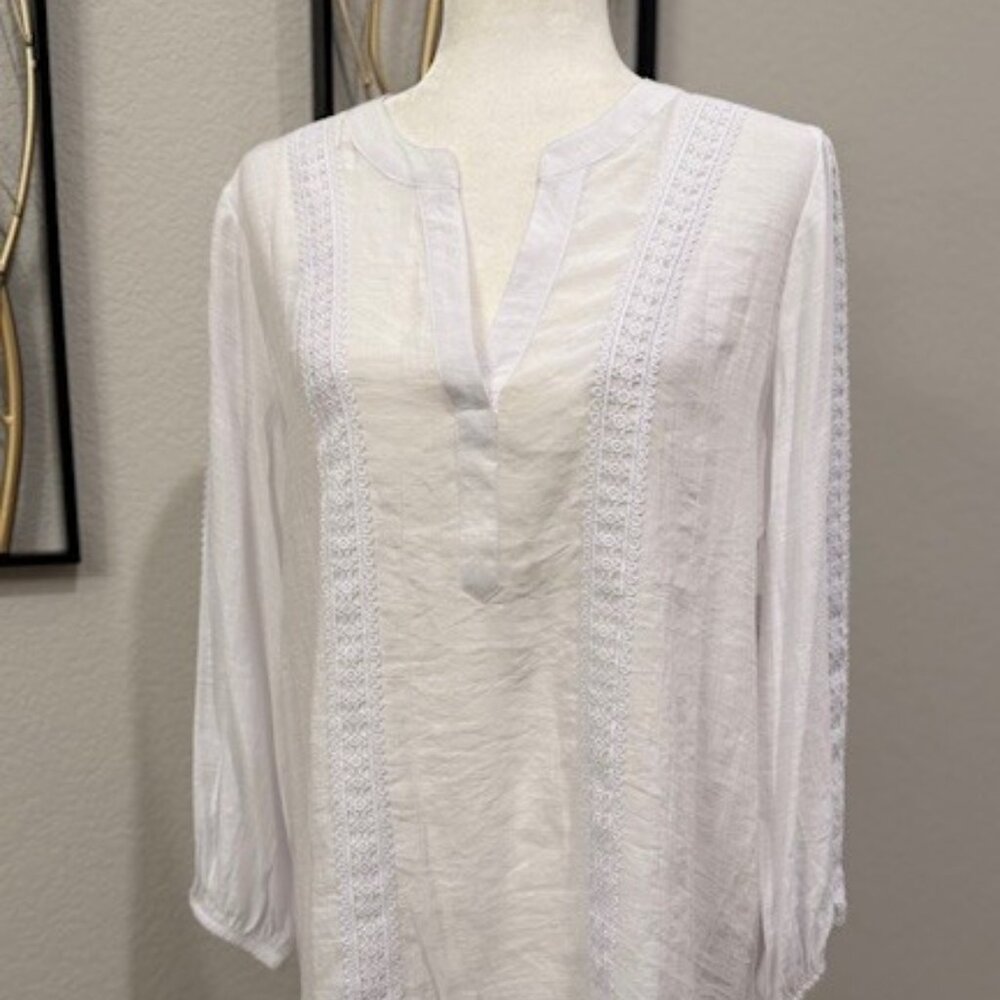 White Feminine Blouse by COUNTERPARTS - Picture 4 of 16